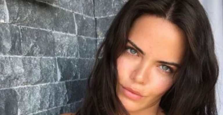 Hilal Altınbilek Kimdir?