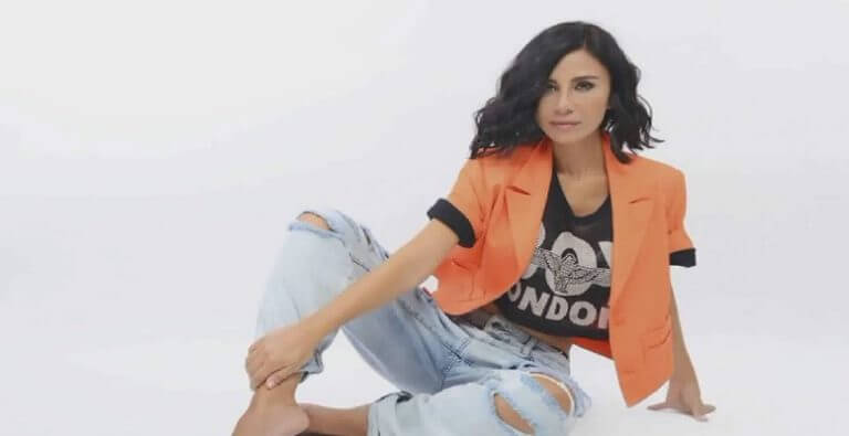 Betül Demir Kimdir?