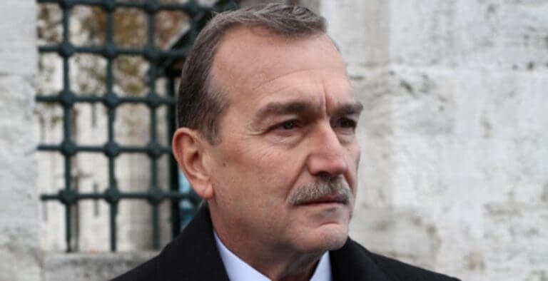 Cem Kurtoğlu kimdir?