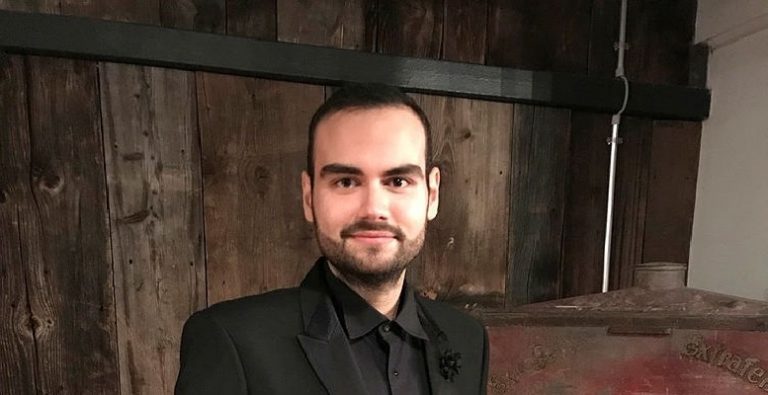 Faruk Sabancı kimdir?