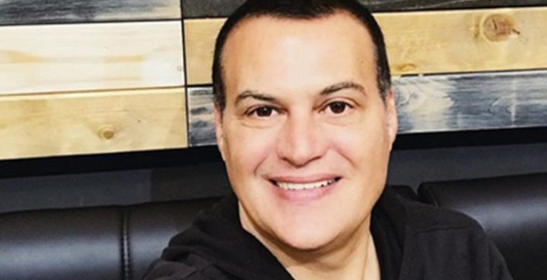 Hakan Peker’den sevenlerine müjde!