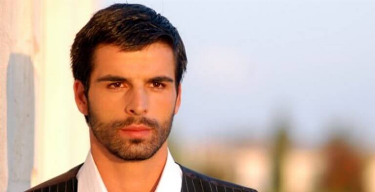 Mehmet Akif Alakurt kimdir?