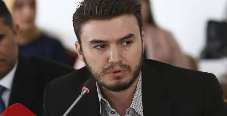 Mustafa Ceceli’ye bir darbe daha! Bir konseri daha iptal edildi…