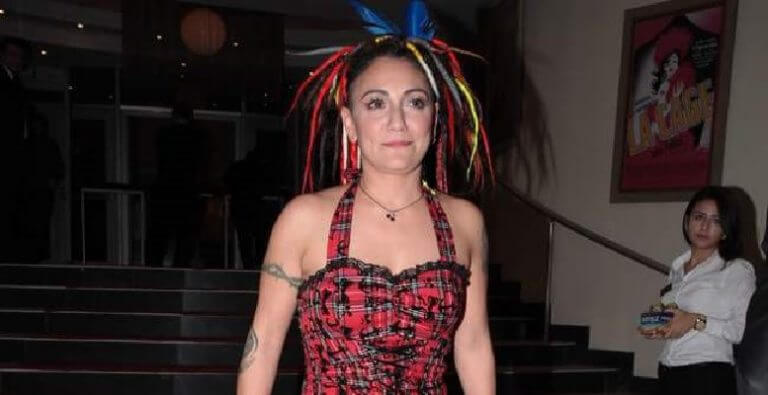 İşte Rock Yıldızı Özlem Tekin’in yeni köy hayatı. Telefon bile kullanmıyor!