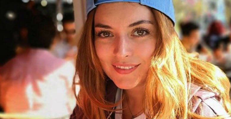 Ezgi Mola Komik Paylaşım