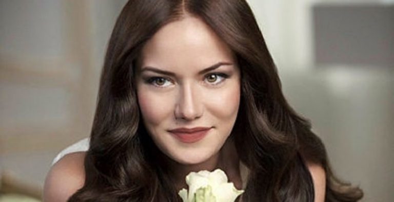 Fahriye Evcen’den Üzücü Haber!