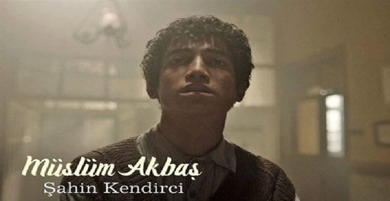 Müslüm Gürses’in çocukluğunu canlandırıyor