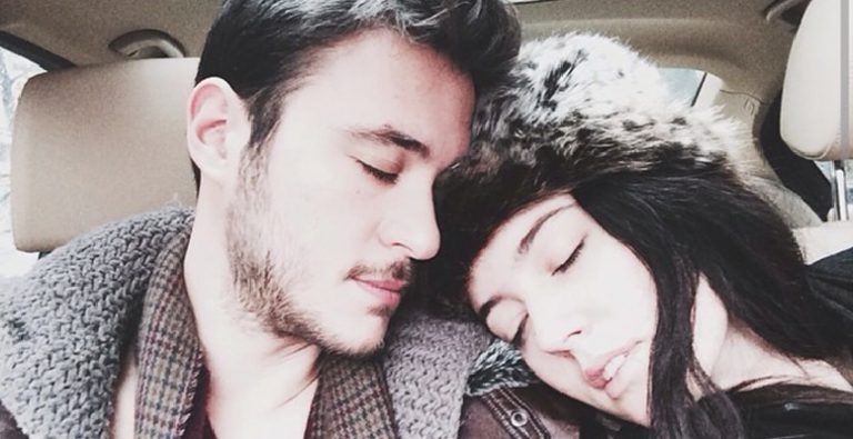 Pelin Akil hamile mi?