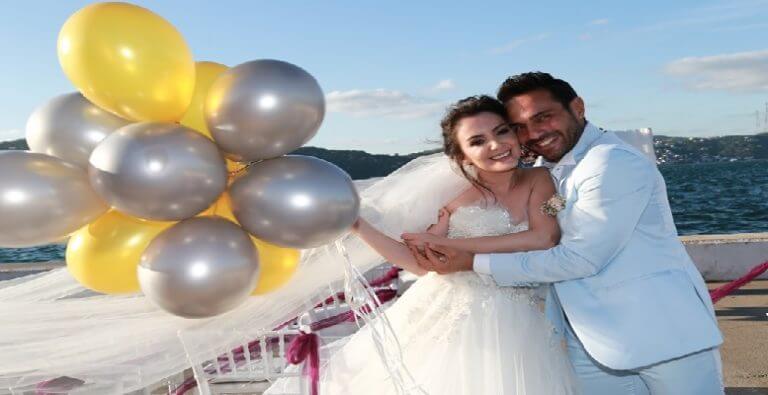 ​Müzikal Gibi Bir Düğünle Dünya Evine Girdiler