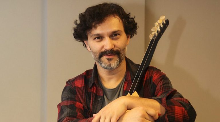 Bülent Çolak Kimdir?