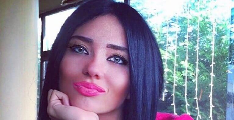 Cansu Taşkın, bikiniyle kaptan koltuğuna oturdu