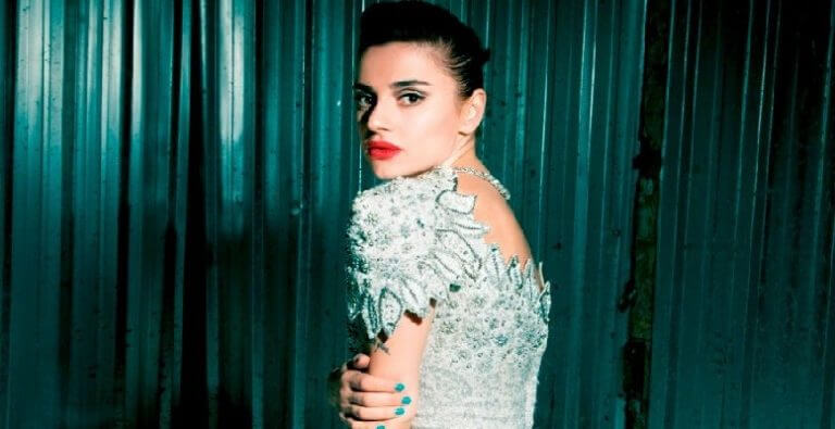 Bir Kadınla Aşk Yaşamayı Çok İsterim!