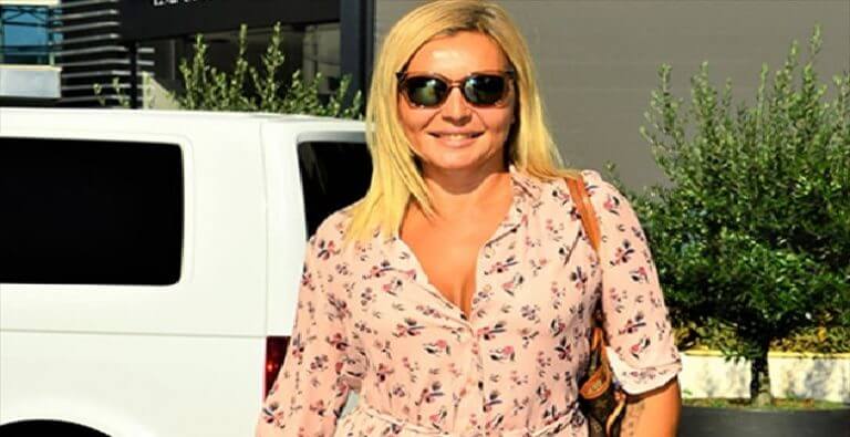 Seda Akgül’den Bacak Pozu!