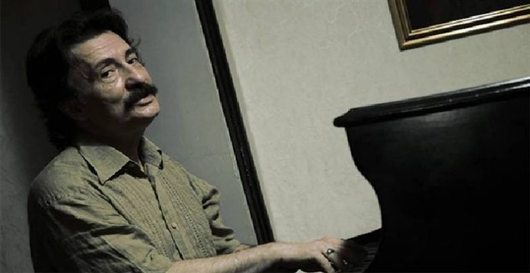 Timur Selçuk kimdir?