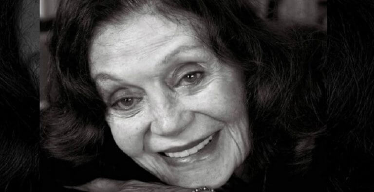 Yıldız Kenter Kimdir?