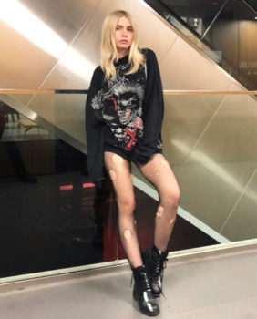 aleyna-tilki-fileli-corap