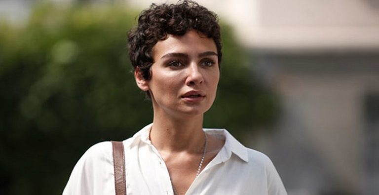 Bakın Birce Akalay Neden Saçlarını Kısacık Kestirmiş?