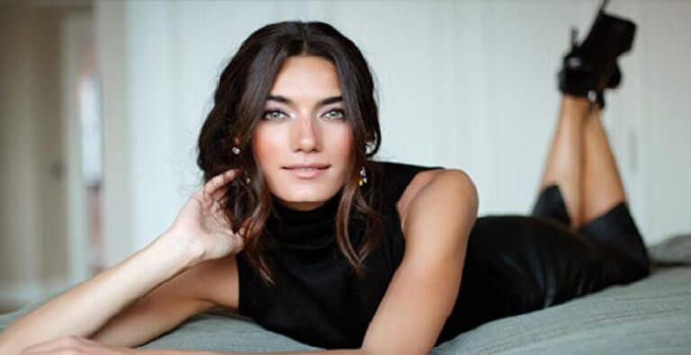 Hande Subaşı şarkıcı oluyor