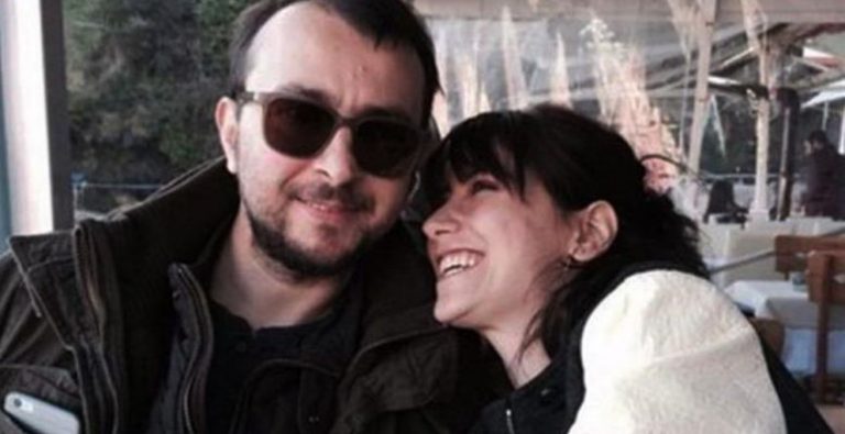 Hazal Kaya İle Ali Atay’ın Düğün Davetiyesi Dikkat Çekti!