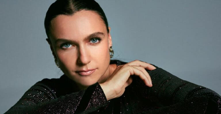 Şevval Sam Yılbaşında Bakın Nerede Sahne Alacak?