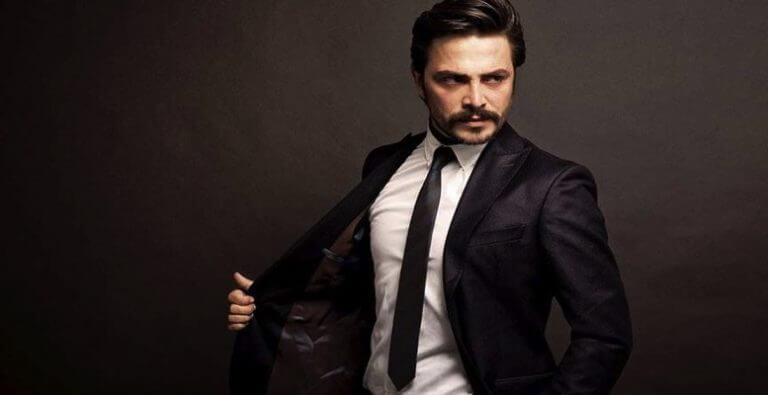Oyuncu Ahmet Kural Adliyede!