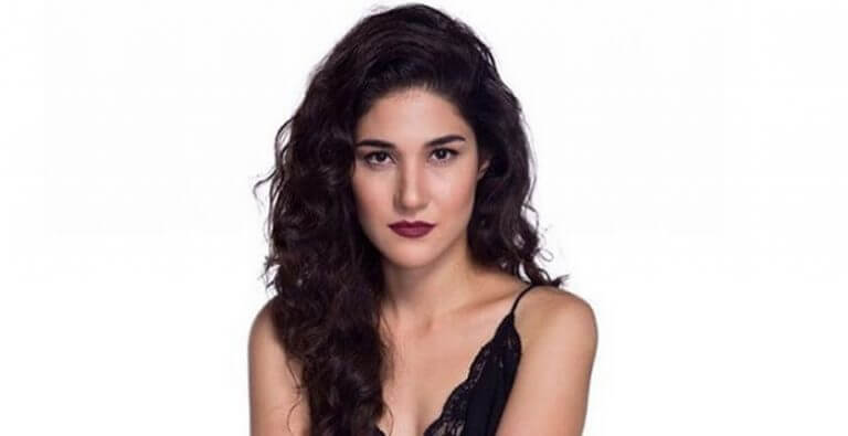 Duygu Üstünbaş Kimdir?