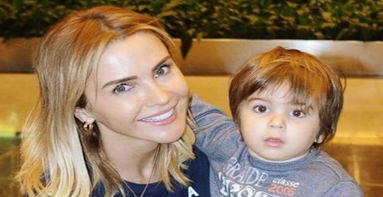 ece-erken-annesiyle-baristimi