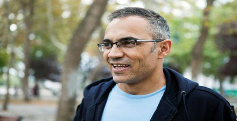 Sinema Yönetmeni Kazım Öz, Terör Soruşturmasından Göz Altına Alındı!