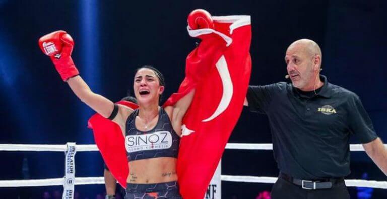 Sabriye Şengül Kick Boks’da İkinci Kez Dünya Şampiyonu Oldu!