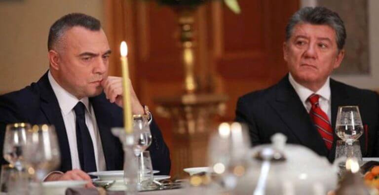 Ünlü Oyuncu Tarık Ünlüoğlu’dan, Hayranlarını Üzen Haber!