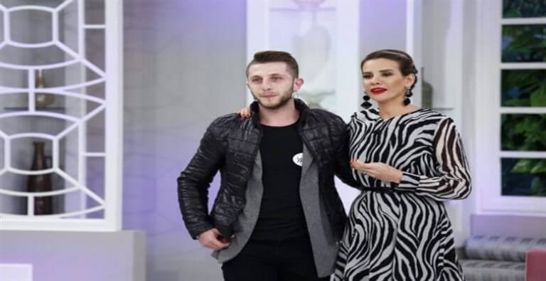 Annesini 24 Saatte Esra Erol’da Bulan Genç!