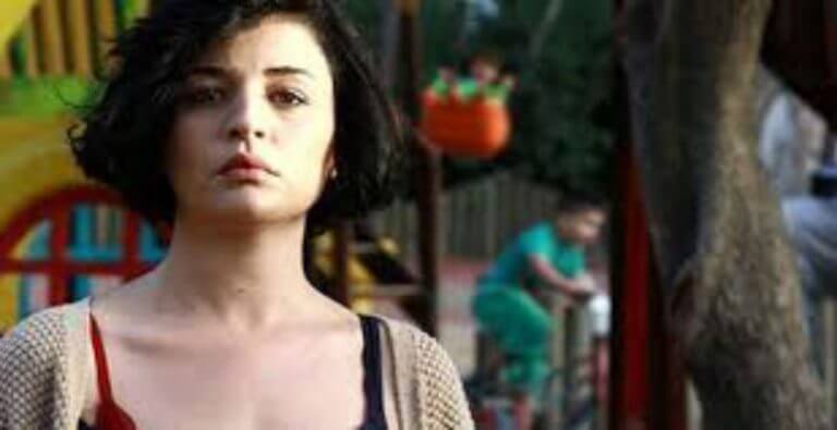 Gonca Vuslateri'den Şaşırtan Yeniyıl Paylaşımı..