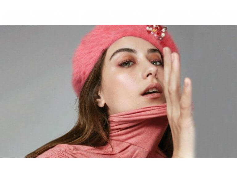 Hazal Kaya Sosyal Medya dan Yapılan Çirkin Yorumlara Tepkisi!