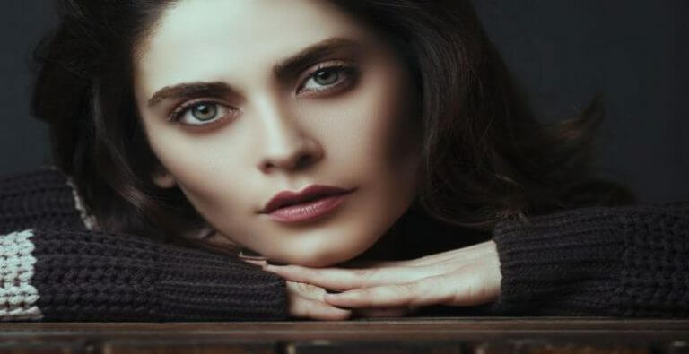 İpek Bağrıaçık Kimdir?