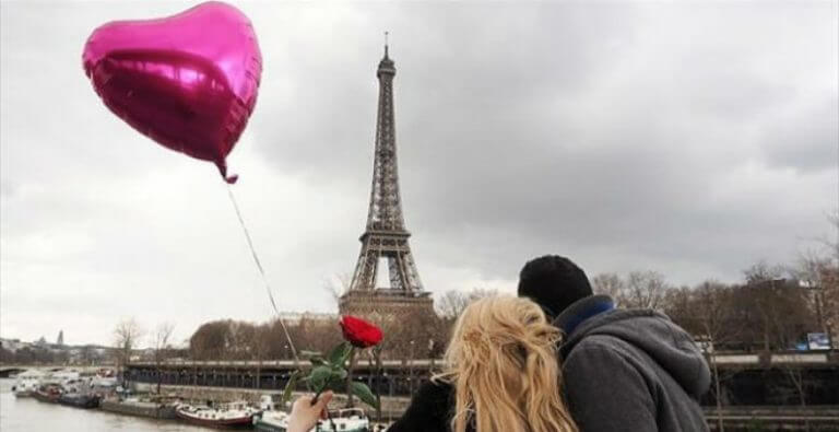 Paris Eyfel Kulesi Hakkında İlginç Bilgiler