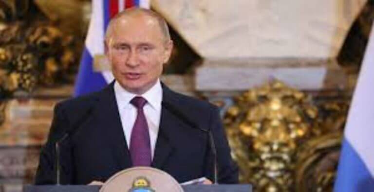 Güzellik Kraliçesi Putin'in Keskin Nişancısı Çıktı!