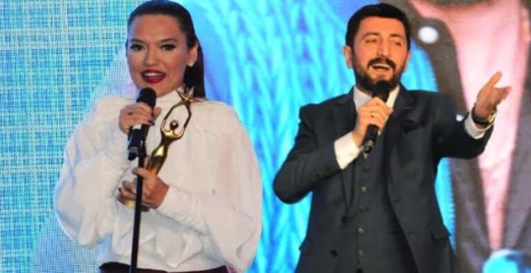 Demet Akalın’dan Müslüm Gürses’in Gömleğine 10 Bin Lira…