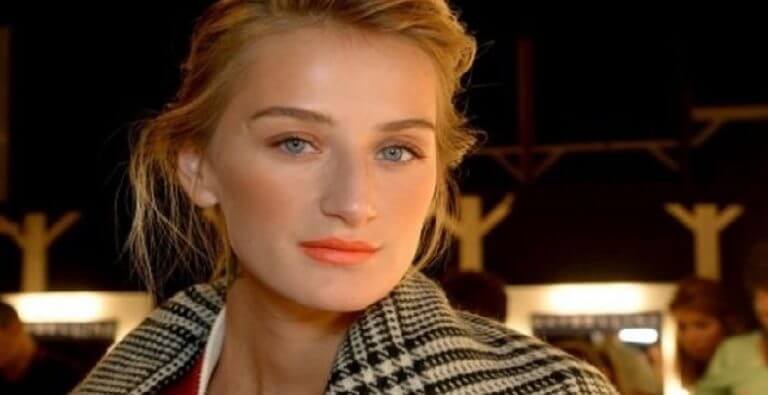 Didem Soydan’a tekme tokat saldırı!