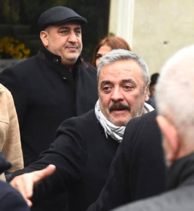 En Acı Veda! Defalarca Annesinin Tabutunu Öptü