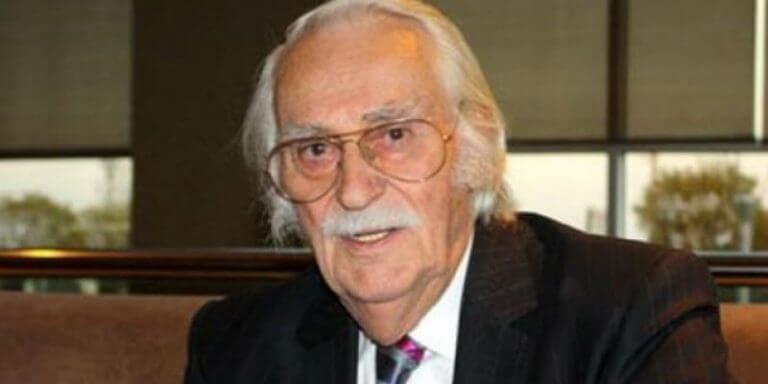 Hasta Yatağındaki Eşref Kolçak'a Sürpriz Doğum Günü