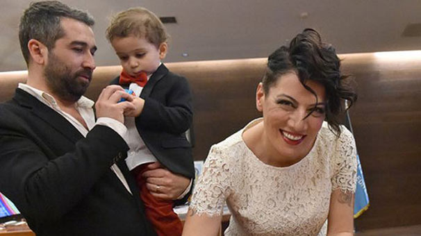 Sibel Tüzün, Ender Balcı ile yaşadığı 4 yıllık aşkın ardından evlenmiş fakat 6 ay evli kalabilmişti 