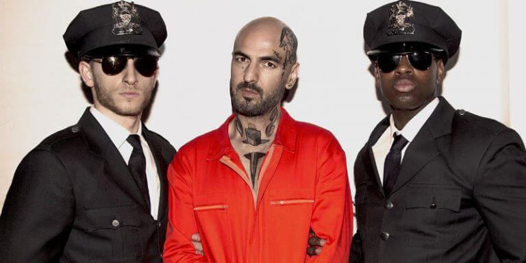 Soner Sarıkabadayı Dövme Yaptırdı!