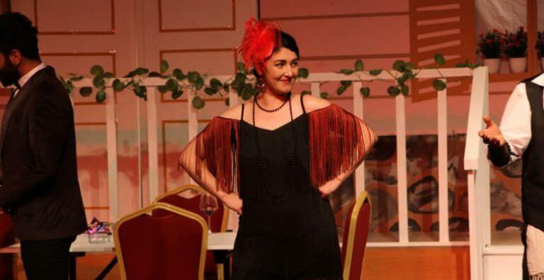 Ümmü Alatlı Kimdir?