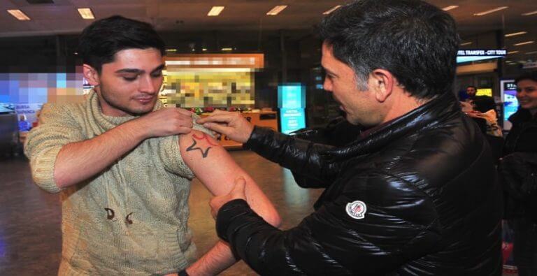 Ünlülerin Tatil Dönüşü Başladı!