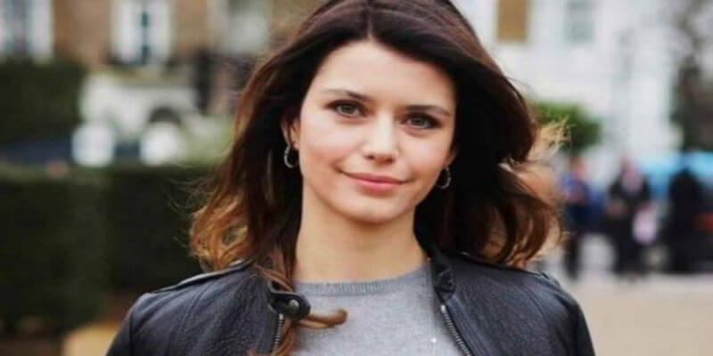 Beren Saat'in Netflix Dizisinin Detayları Belli Oldu