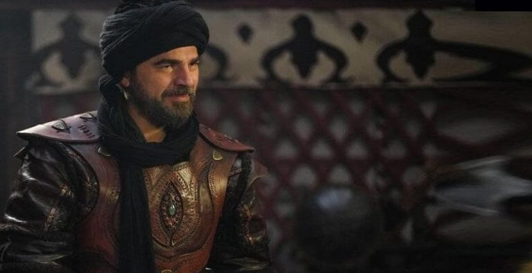 Ünlü Oyuncu Engin Altan Düzyatan, Diriliş Ertuğrul Dizisinden Ayrılıyor Mu?