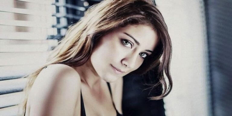 Hazal Kaya Hamile mi?