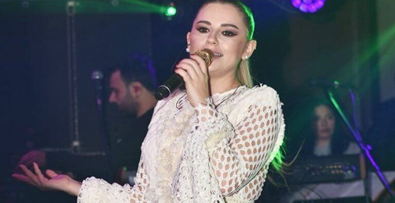 Merve Özbey: Seyircilere Dekolte Vermeyi Seviyoruz