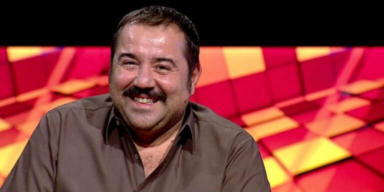 Ata Demirer'den Taytlı Yaşam Koçu Pozu