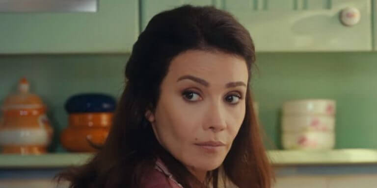 Bir Aile Hikayesi 3. Bölüm Fragmanı İzle! Mahur O Büyük Sırrı Öğreniyor!